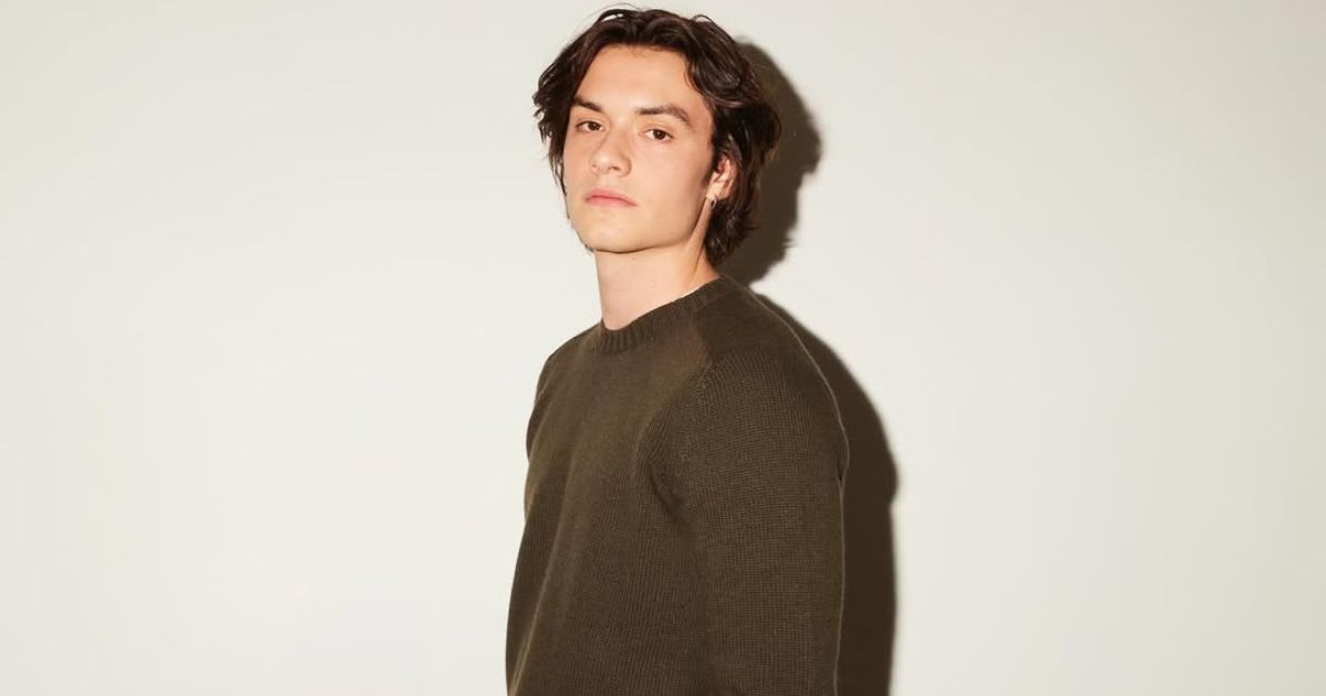 Louis Partridge Height, Age, Relationships, Movies and TV Shows, Biography