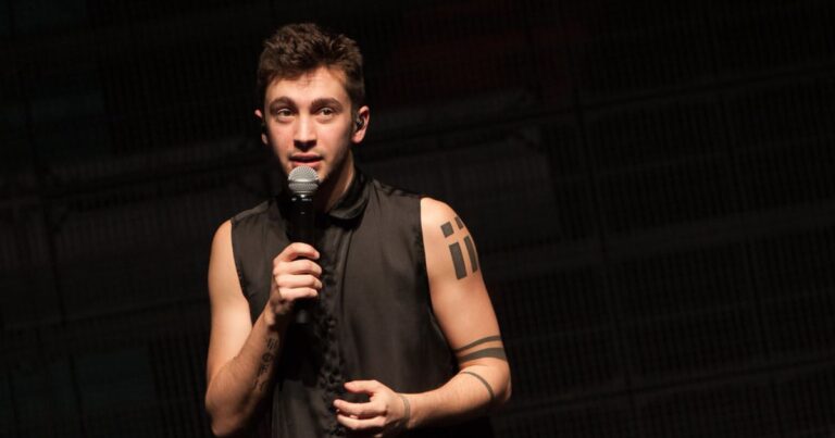 Tyler Joseph Net Worth, Age, Height, Wife, Career and Biography